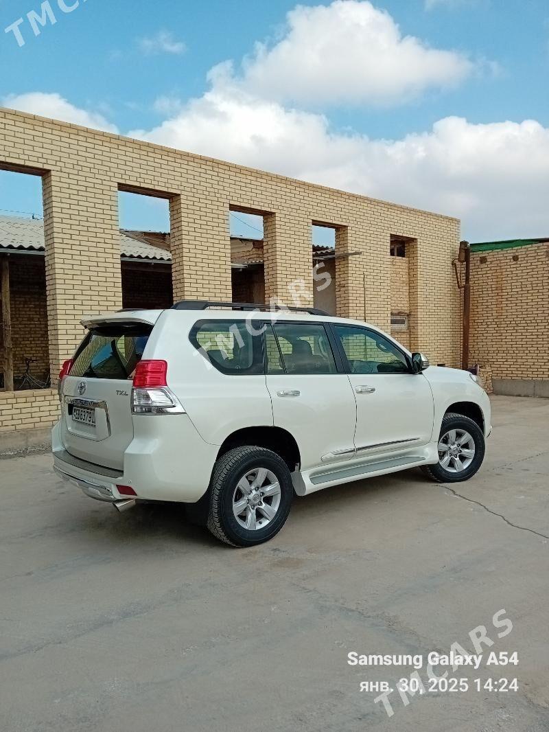 Toyota Land Cruiser Prado 2012 - 440 000 TMT - Сакар - img 8