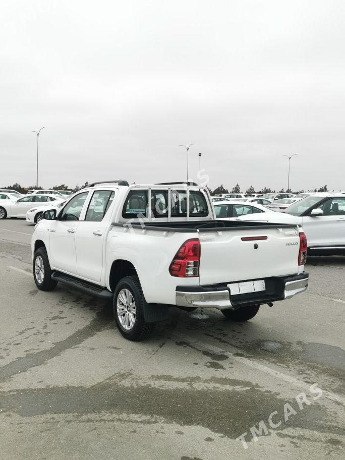 Toyota Hilux 2024 - 585 000 TMT - Ашхабад - img 3