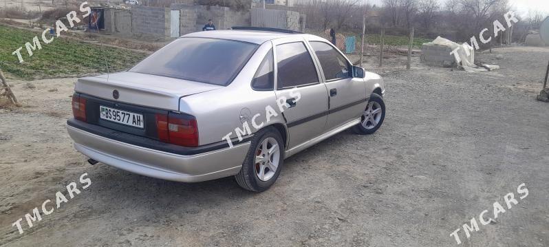 Opel Vectra 1993 - 55 000 TMT - Бахарден - img 3