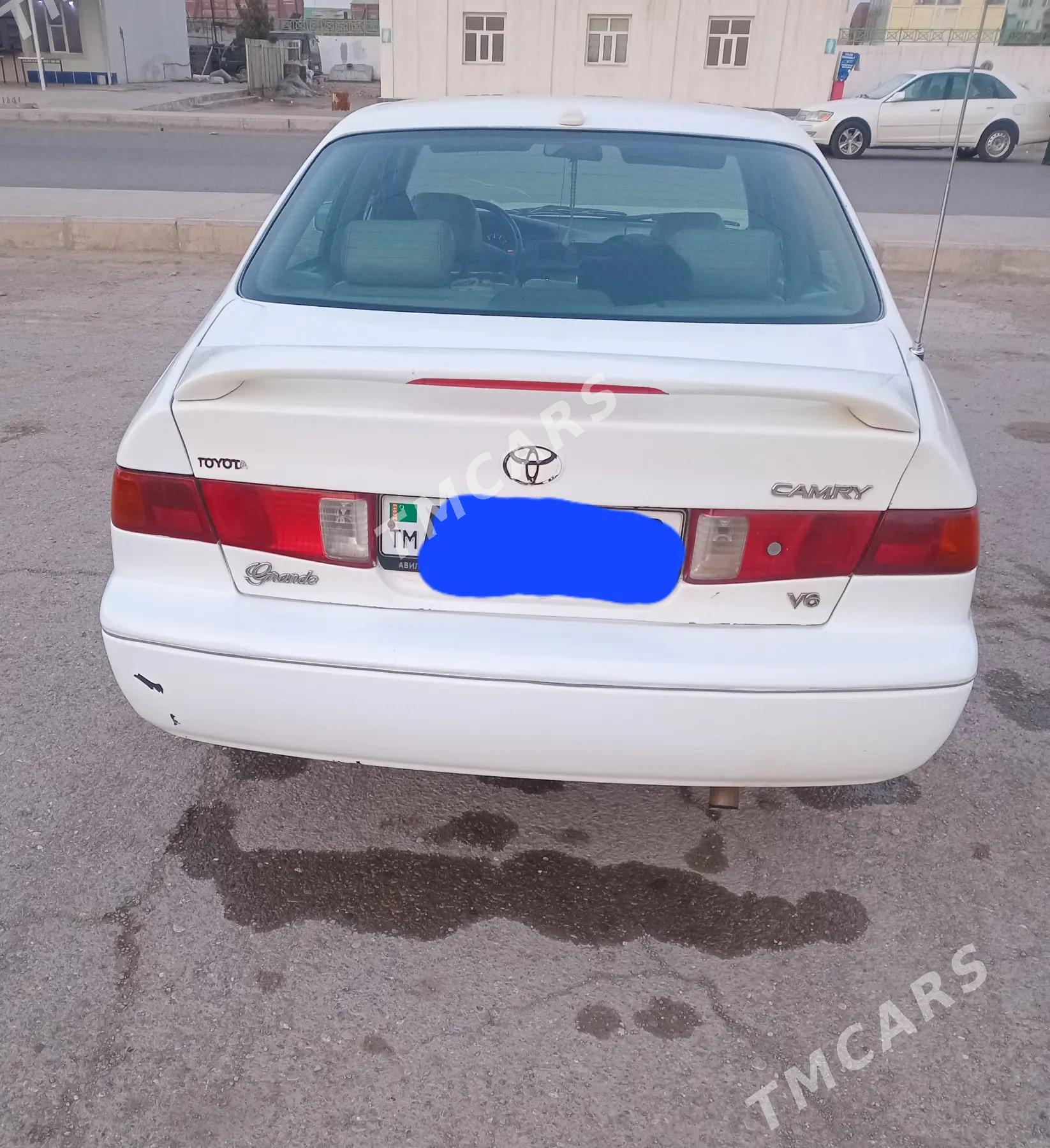 Toyota Camry 1999 - 96 000 TMT - Мары - img 4