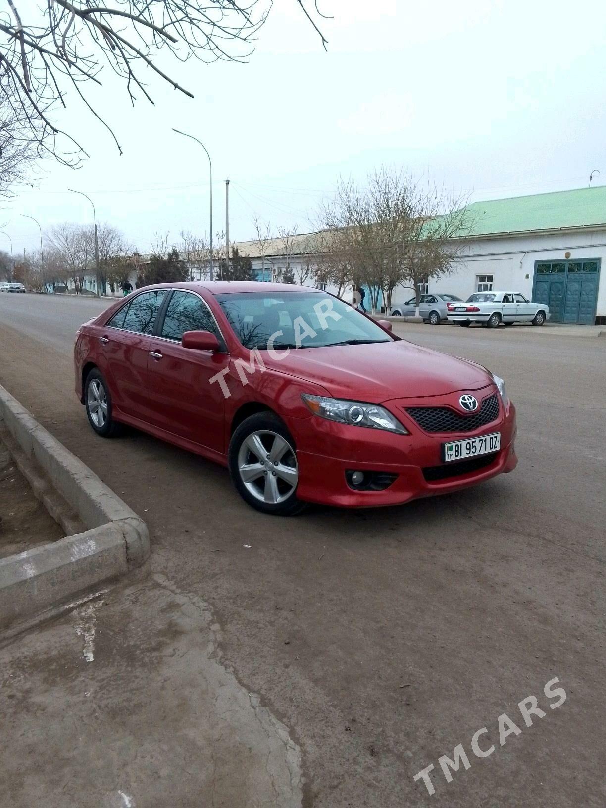 Toyota Camry 2010 - 160 000 TMT - Köneürgenç - img 2