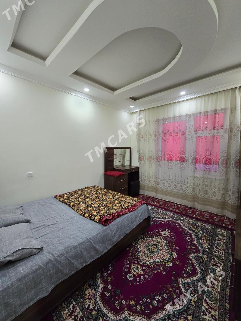 Продажа Мир 1 4 комнаты 3эт - Aşgabat - img 2