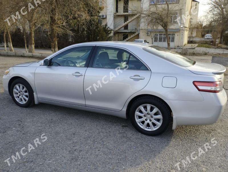 Toyota Camry 2009 - 175 000 TMT - 9 мкр - img 5