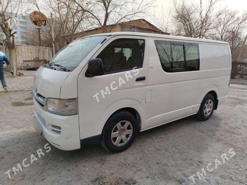 Toyota Hiace 2007 - 230 000 TMT - Мары - img 2