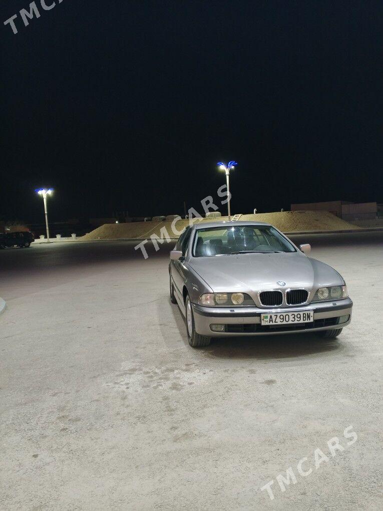 BMW E39 2000 - 90 000 TMT - Балканабат - img 2