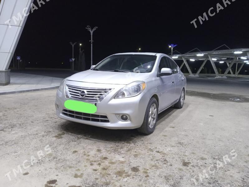 Nissan Versa 2013 - 110 000 TMT - Туркменабат - img 3