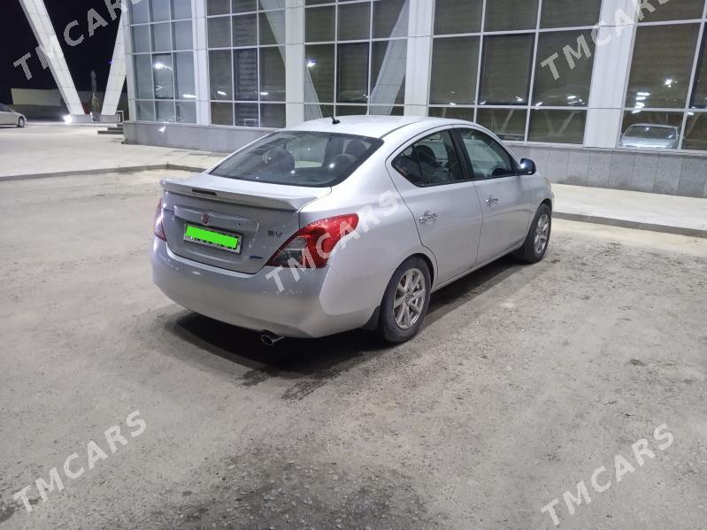 Nissan Versa 2013 - 110 000 TMT - Туркменабат - img 5