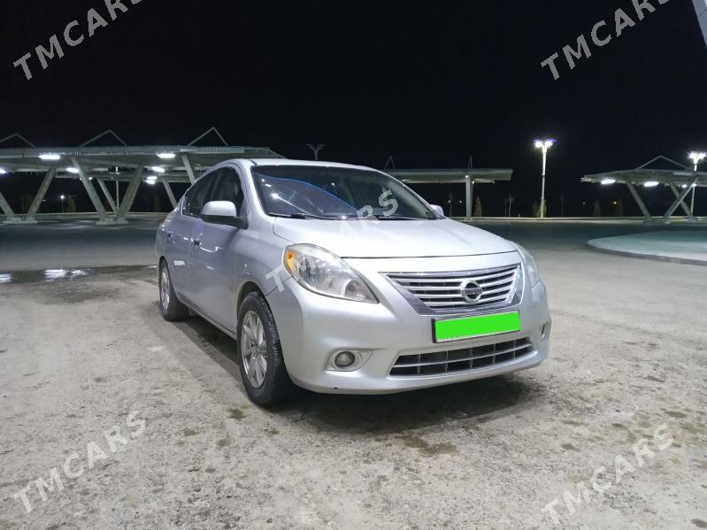 Nissan Versa 2013 - 110 000 TMT - Туркменабат - img 4