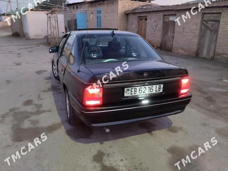 Opel Vectra 1990 - 35 000 TMT - Farap - img 7