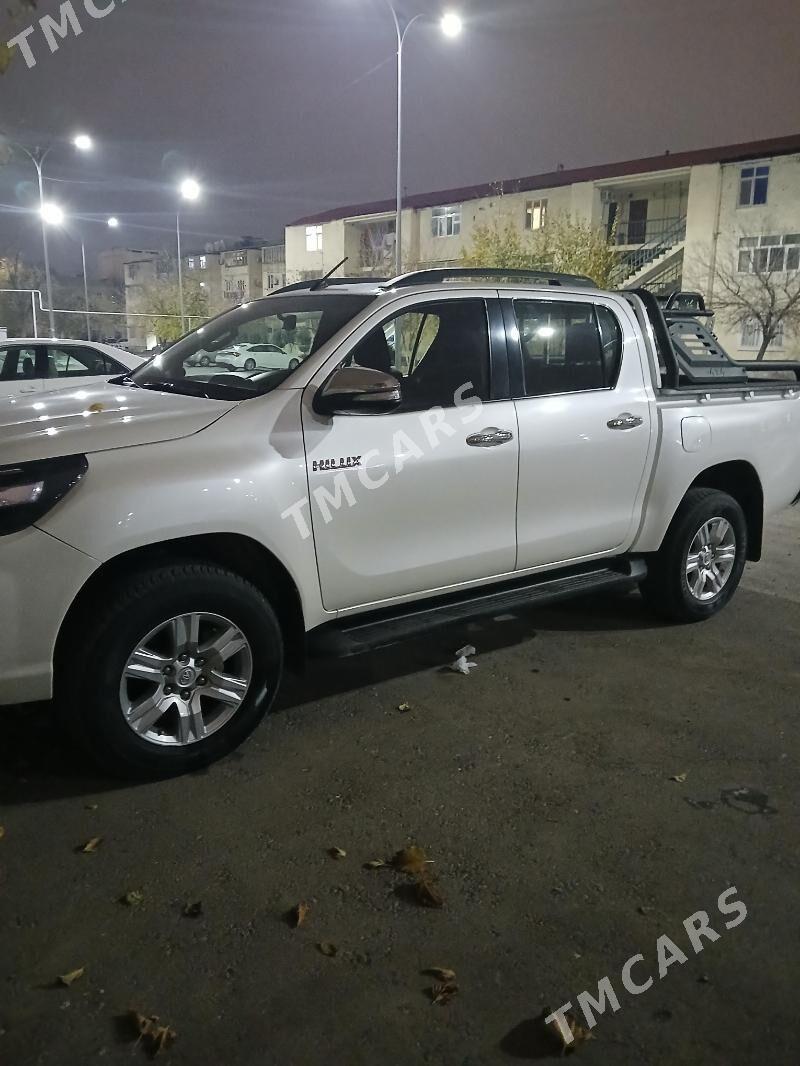 Toyota Hilux 2016 - 465 000 TMT - Aşgabat - img 2