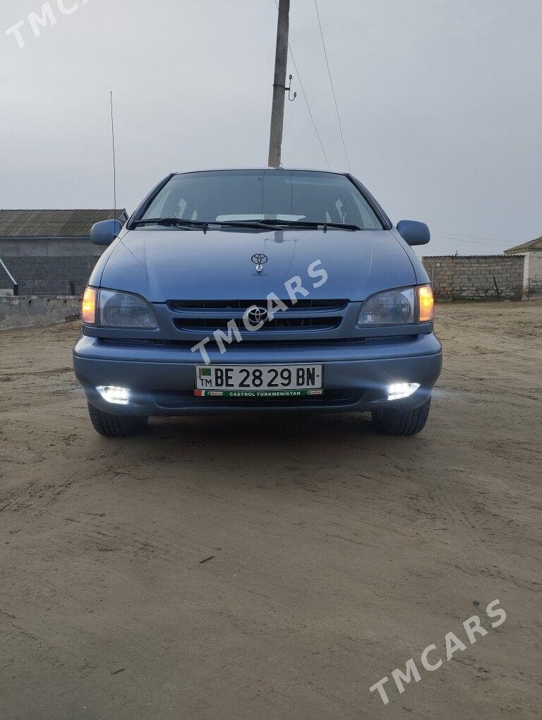 Toyota Sienna 2000 - 130 000 TMT - Эсенгулы - img 3