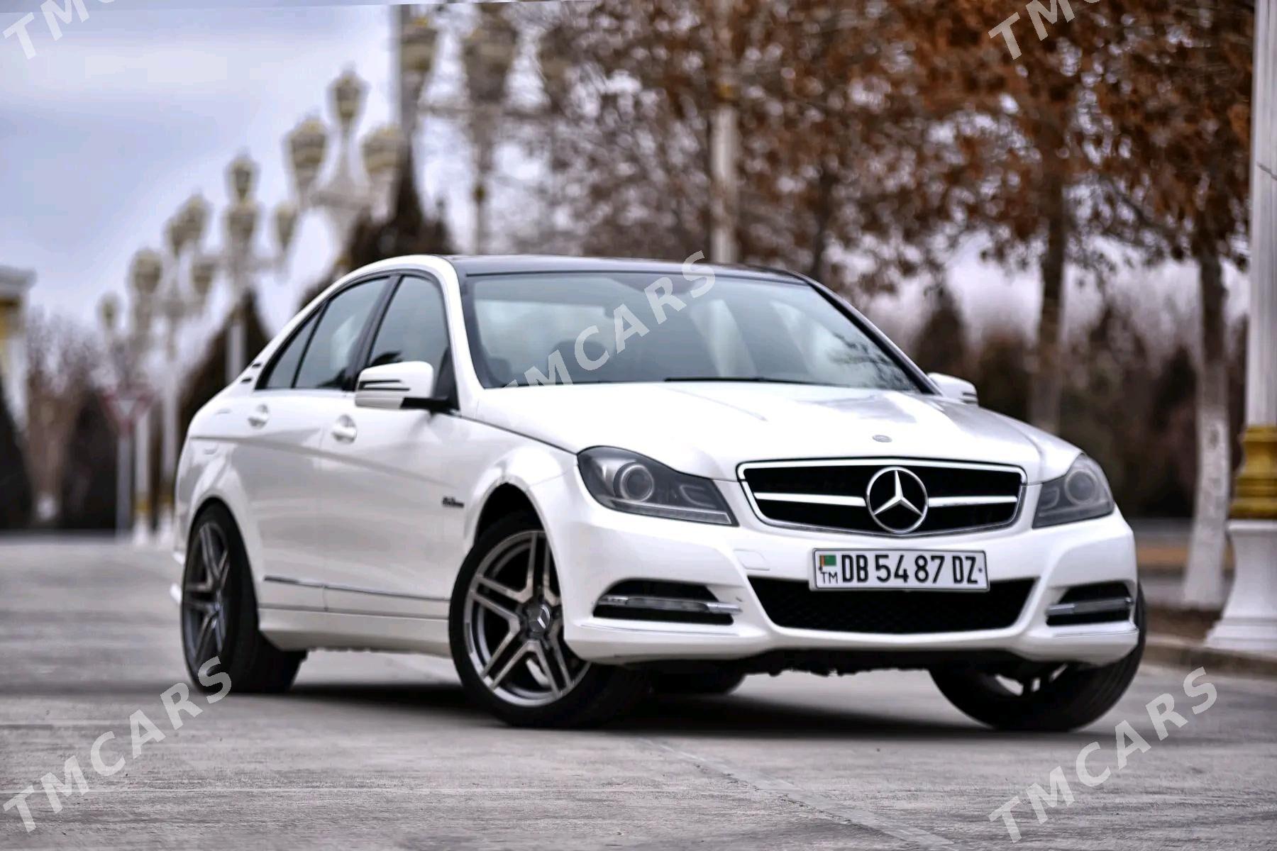 Mercedes-Benz C350 2010 - 180 000 TMT - Дашогуз - img 4