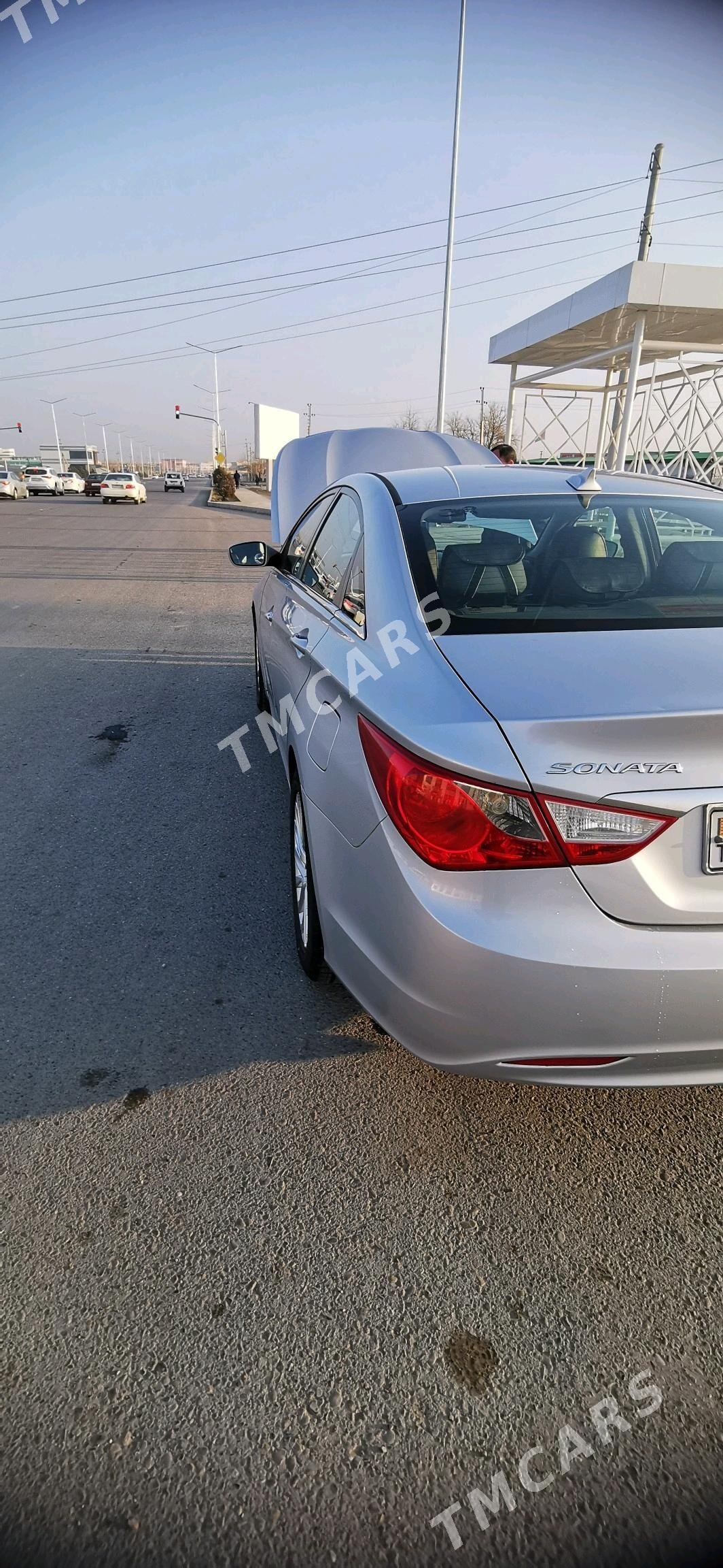 Hyundai Sonata 2011 - 150 000 TMT - Мары - img 5