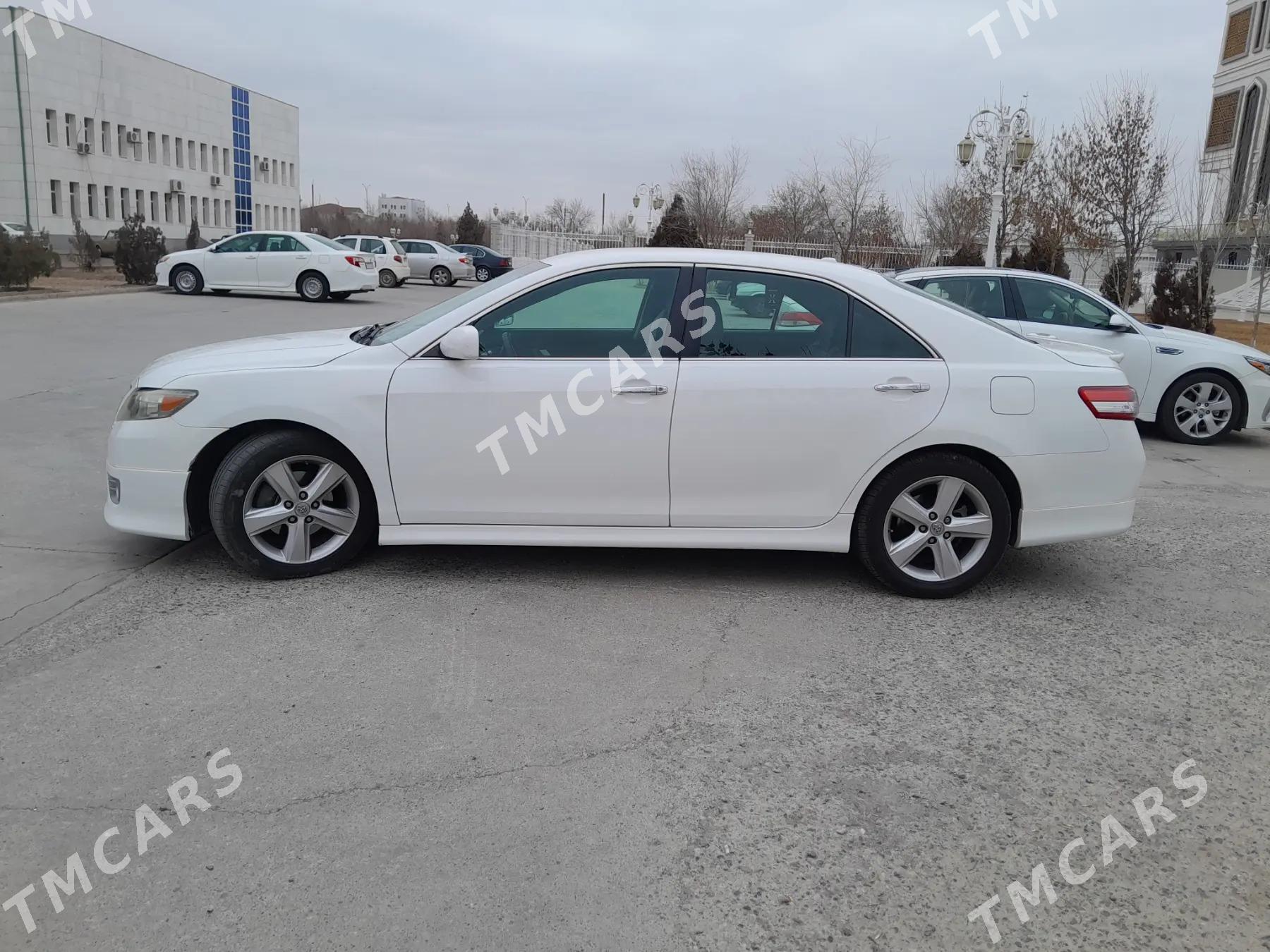 Toyota Camry 2011 - 210 000 TMT - Дашогуз - img 3