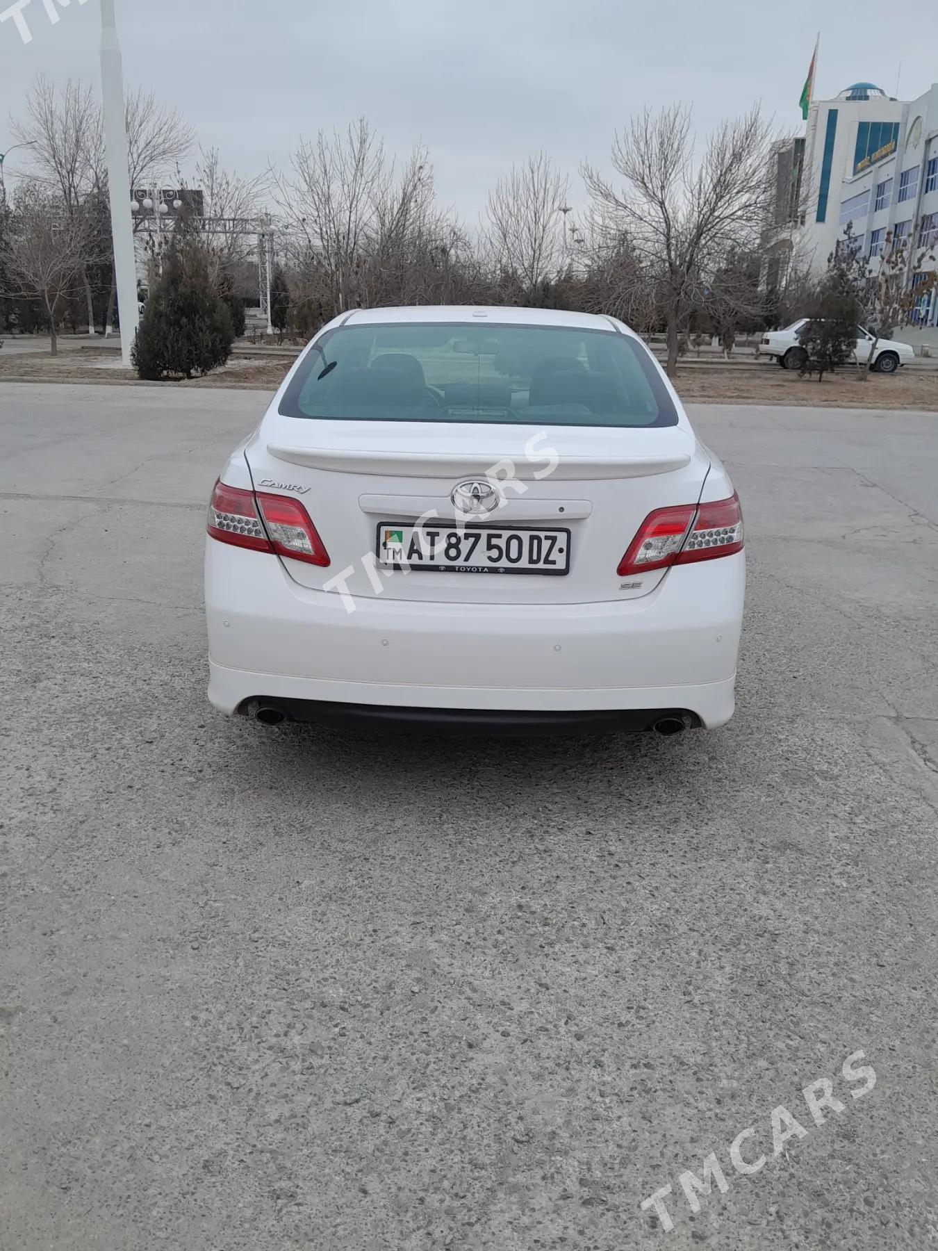 Toyota Camry 2011 - 210 000 TMT - Дашогуз - img 2