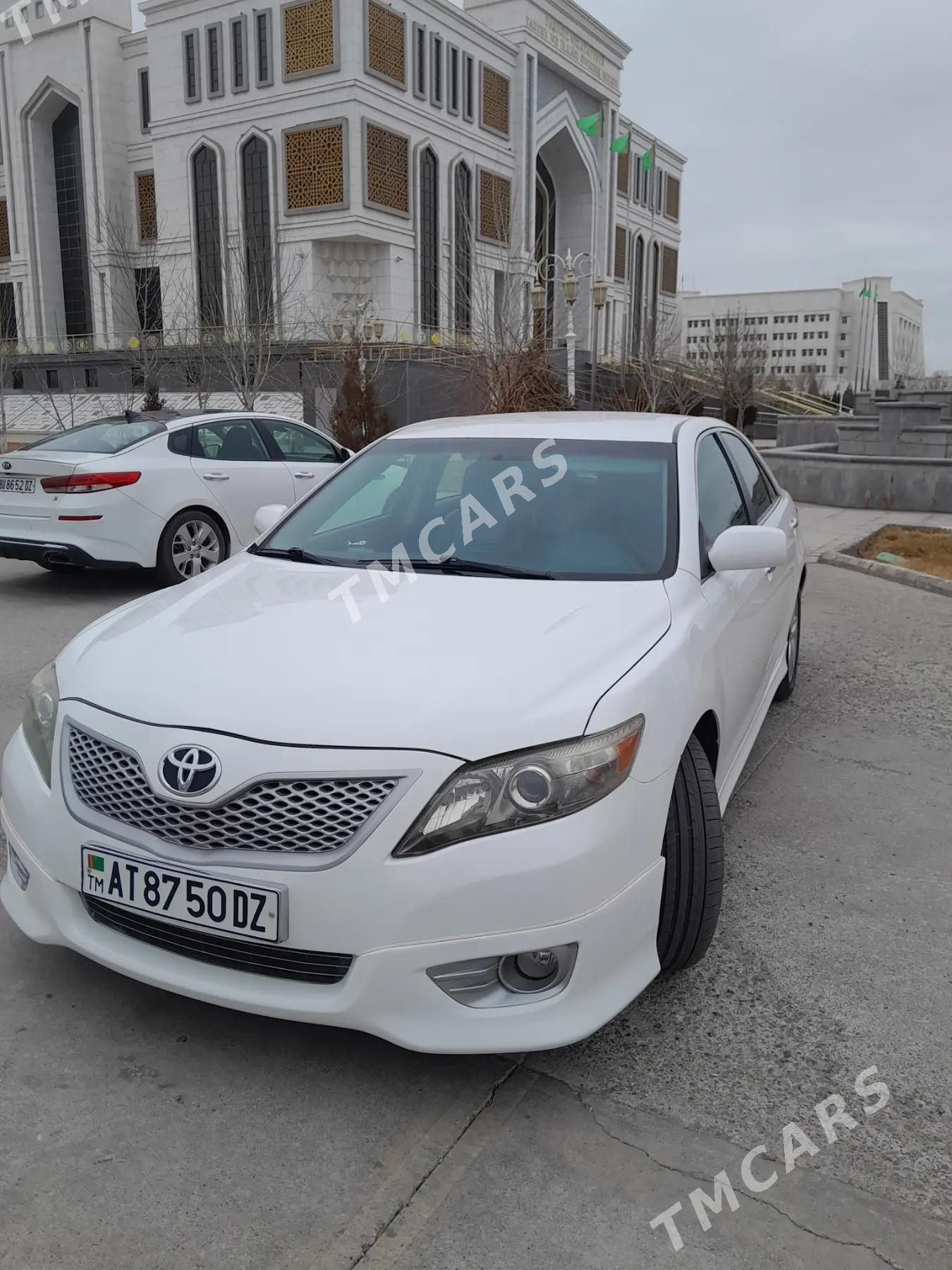 Toyota Camry 2011 - 210 000 TMT - Дашогуз - img 4