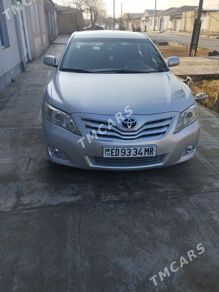 Toyota Camry 2011 - 150 000 TMT - Байрамали - img 2