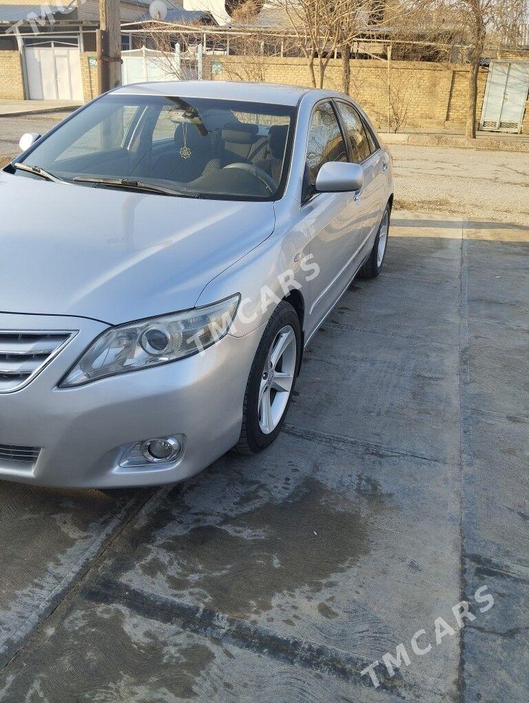 Toyota Camry 2011 - 150 000 TMT - Байрамали - img 3