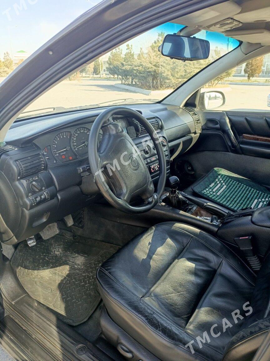 Opel Omega 1995 - 43 000 TMT - Чарджоу - img 3