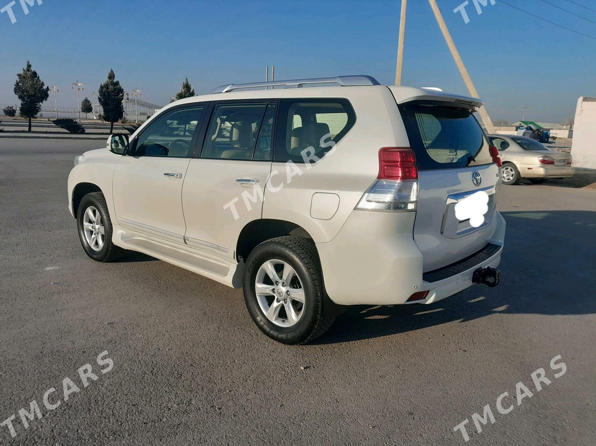 Toyota Land Cruiser Prado 2010 - 440 000 TMT - Balkanabat - img 4