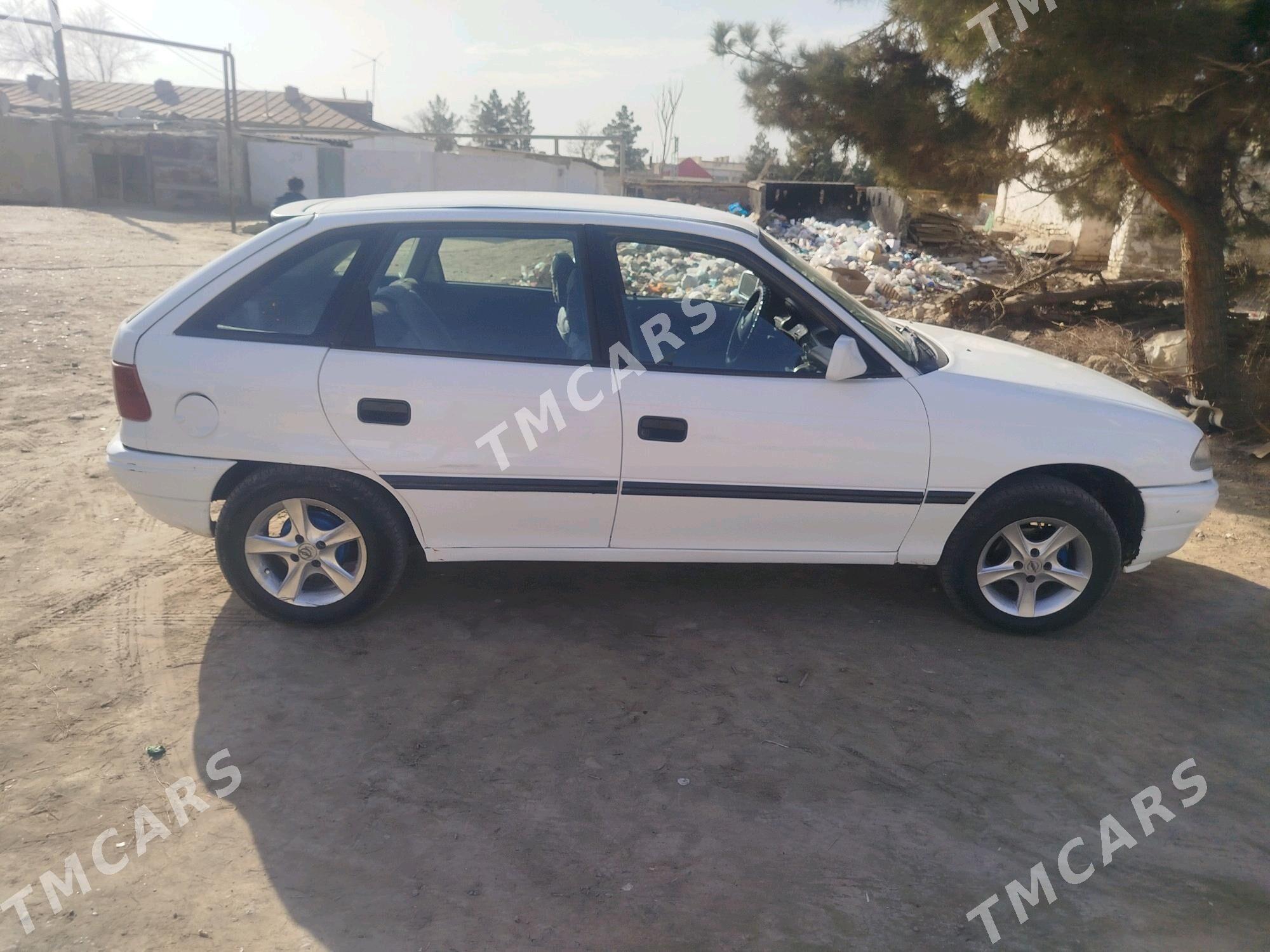 Opel Astra 1993 - 36 000 TMT - Мары - img 7