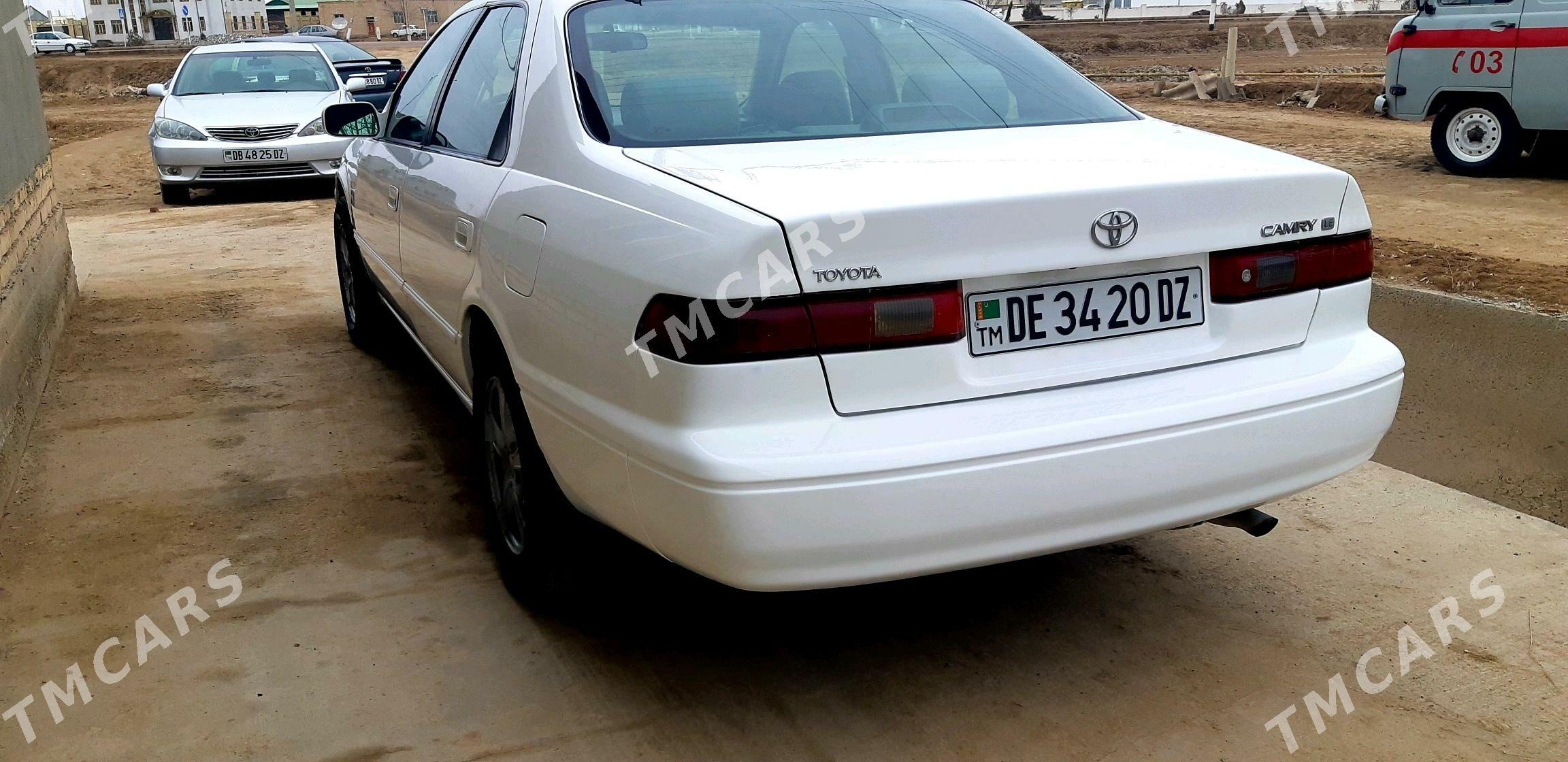 Toyota Camry 1999 - 110 000 TMT - Кёнеургенч - img 5