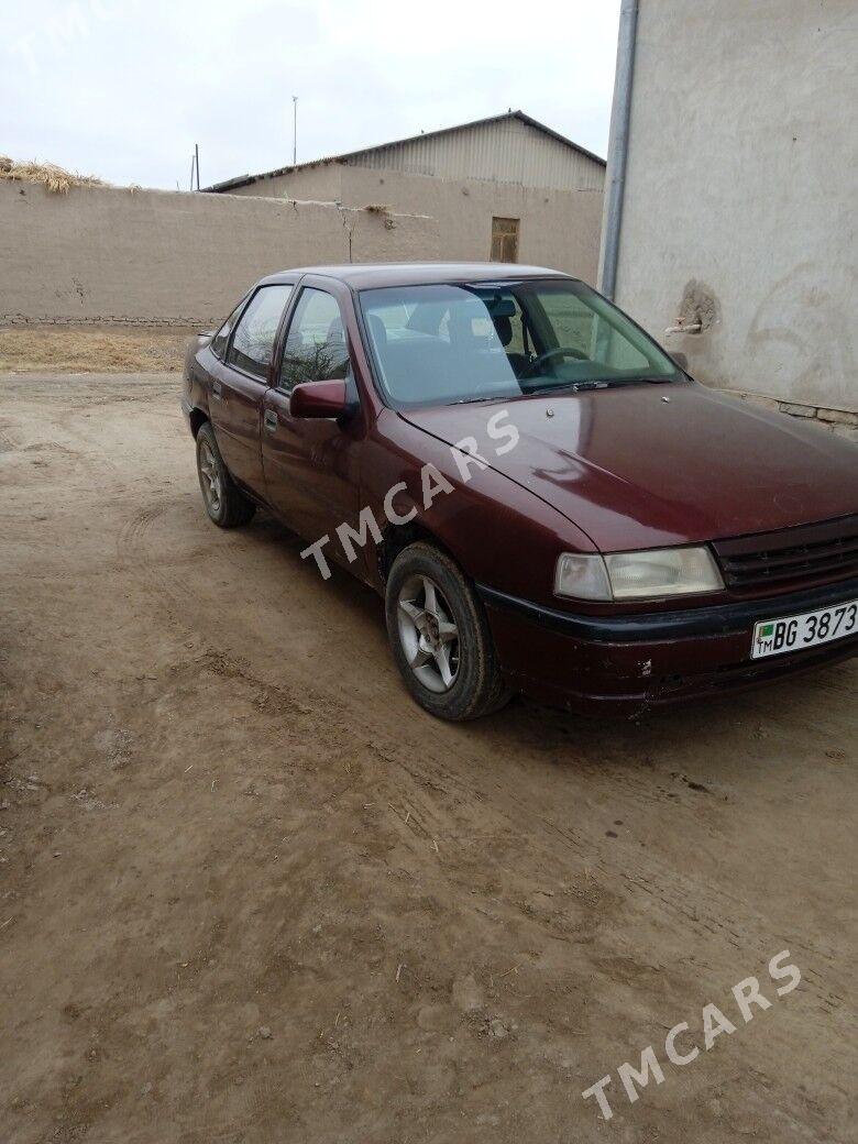 Opel Vectra 1990 - 17 000 TMT - Гурбансолтан Едже - img 5