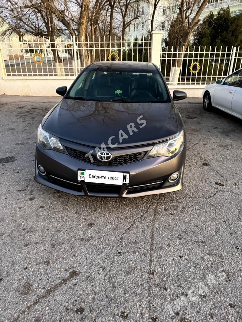 Toyota Camry 2014 - 215 000 TMT - Гумдаг - img 5