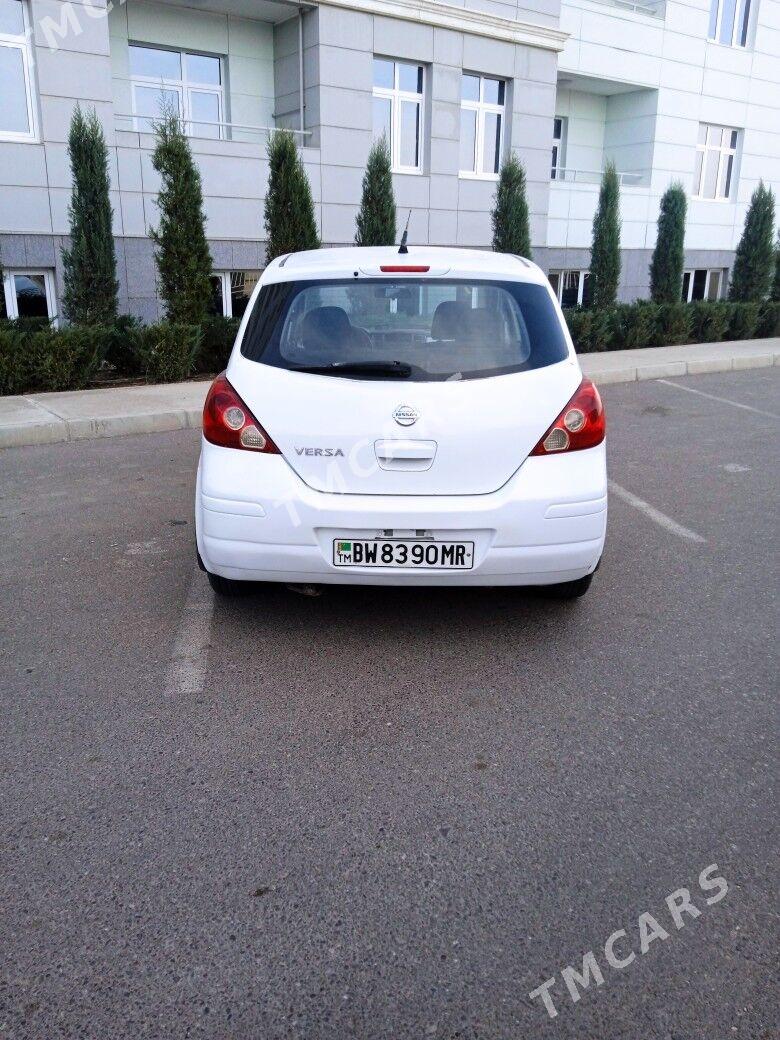 Nissan Versa 2010 - 80 000 TMT - Мары - img 3