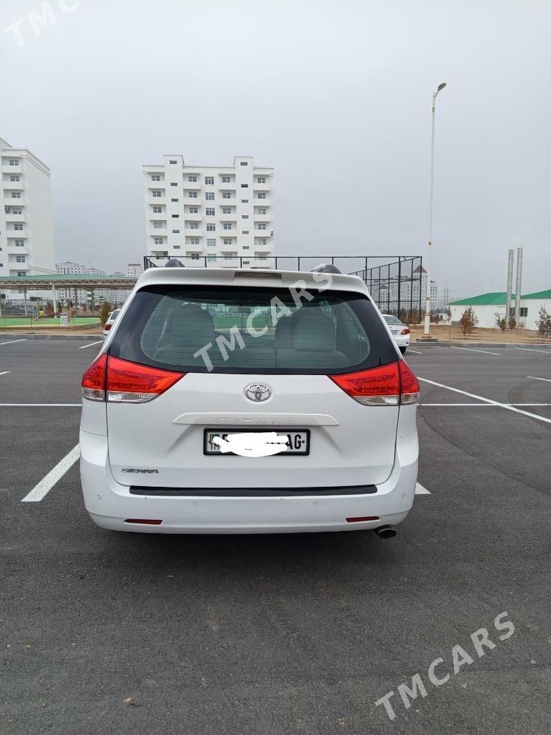 Toyota Sienna 2011 - 258 000 TMT - Ашхабад - img 6