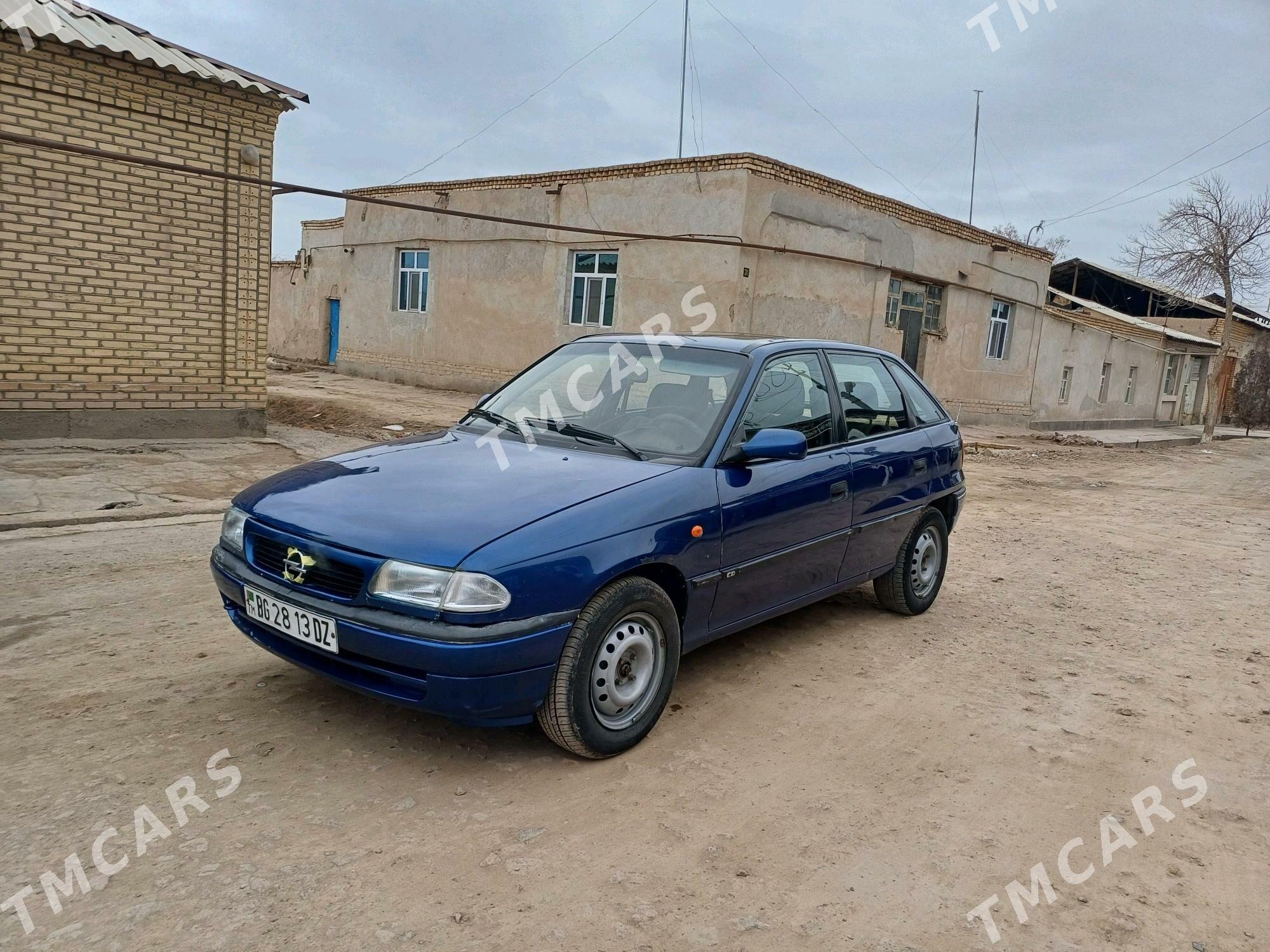 Opel Astra 1996 - 32 000 TMT - Губадаг - img 3