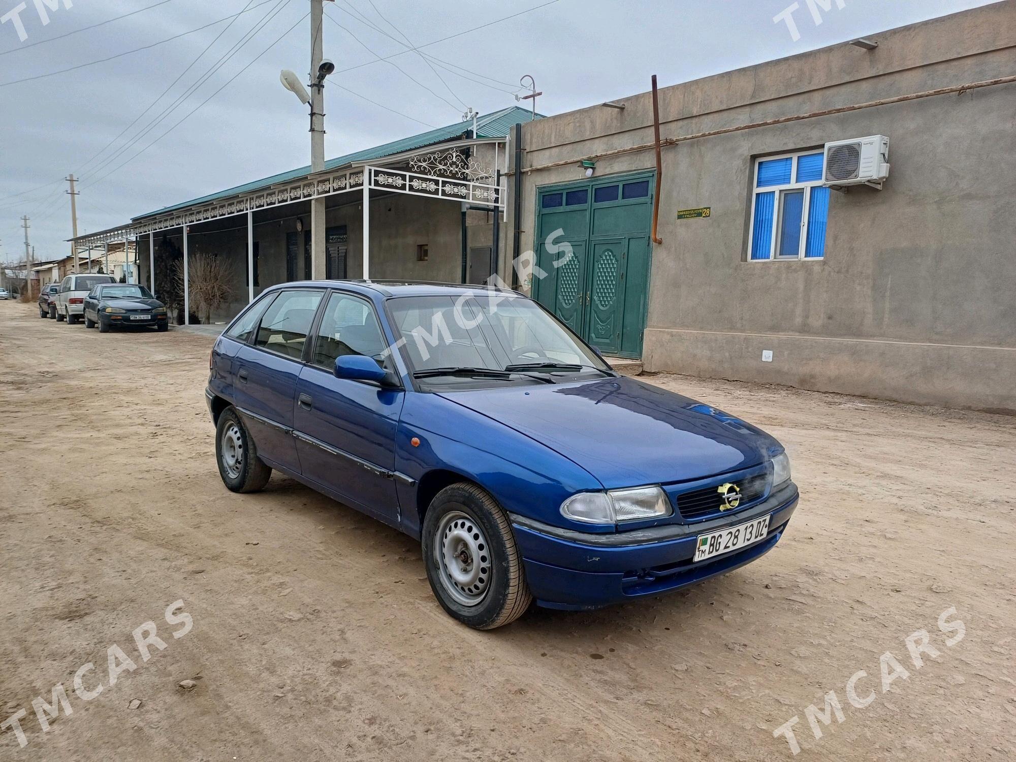 Opel Astra 1996 - 32 000 TMT - Губадаг - img 4