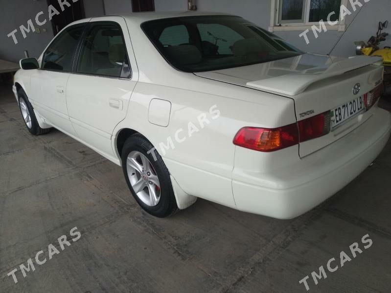 Toyota Camry 2000 - 120 000 TMT - Саят - img 3