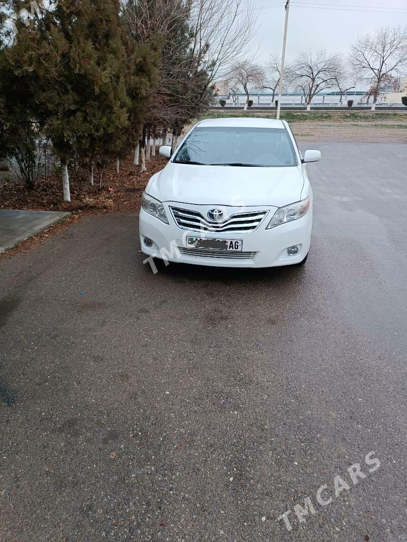 Toyota Camry 2011 - 150 000 TMT - Бузмеин - img 4