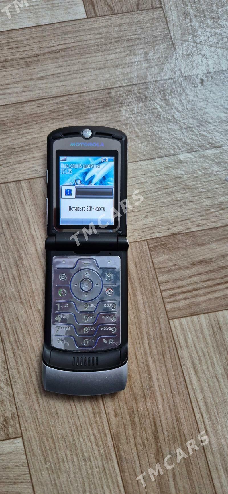 Razr V3i - Türkmenabat - img 2