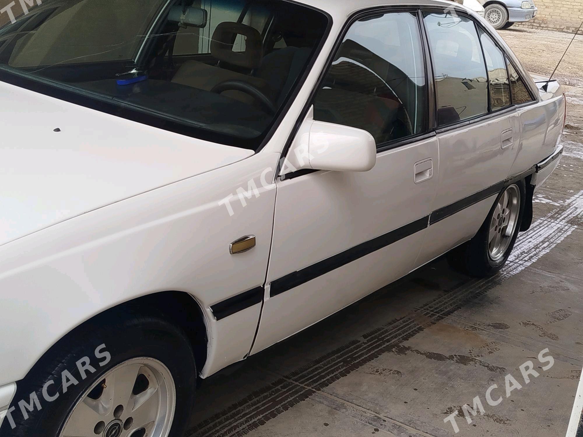 Opel Omega 1991 - 25 000 TMT - Wekilbazar - img 3