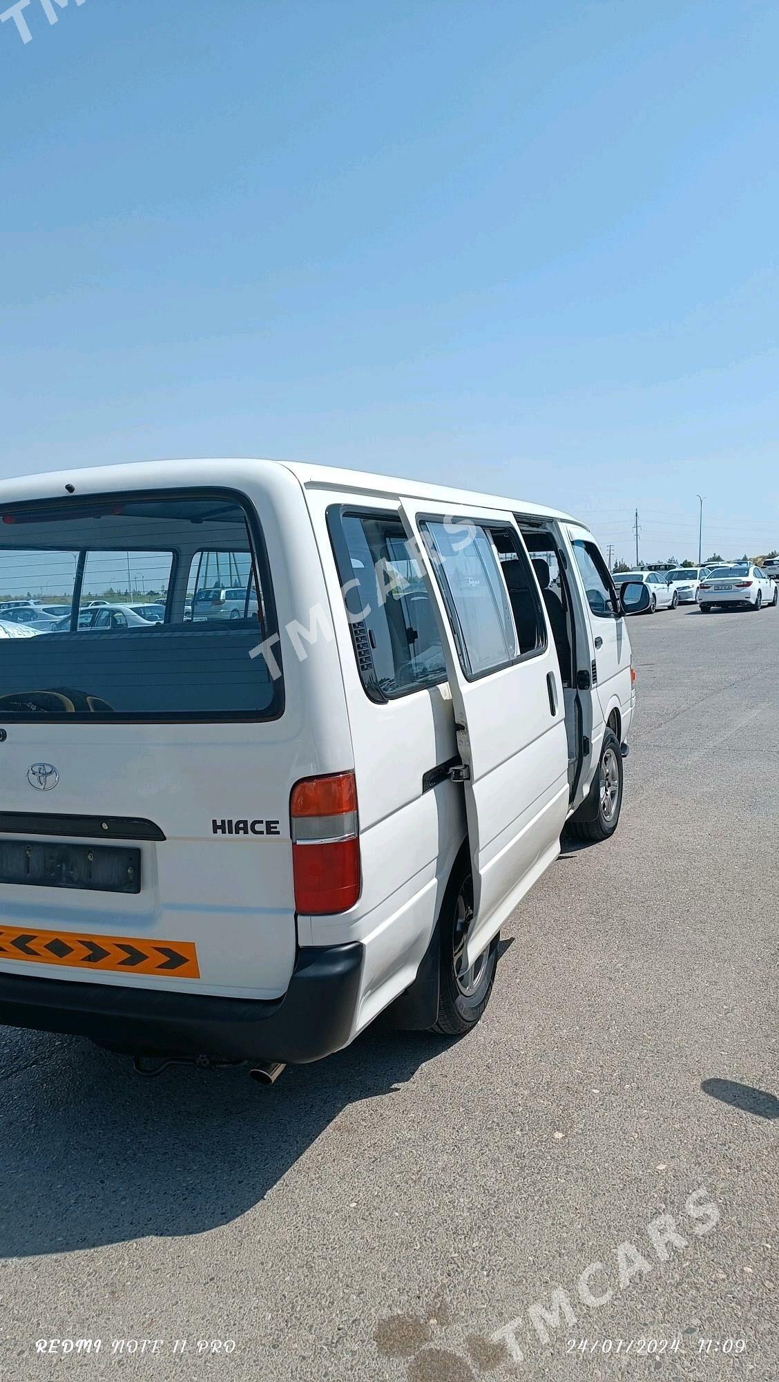 Toyota Hiace 2002 - 140 000 TMT - Köýtendag - img 2