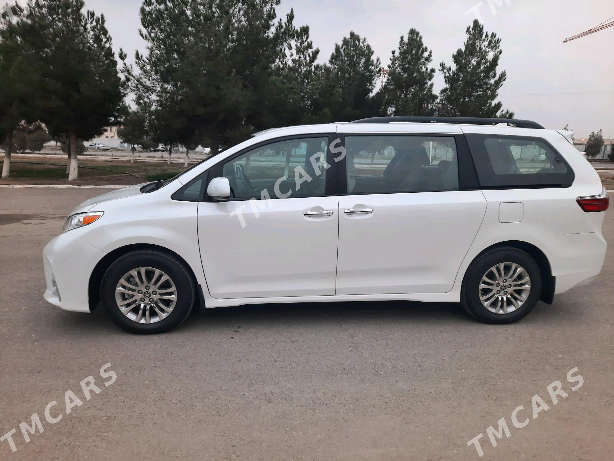 Toyota Sienna 2019 - 420 000 TMT - Мары - img 4