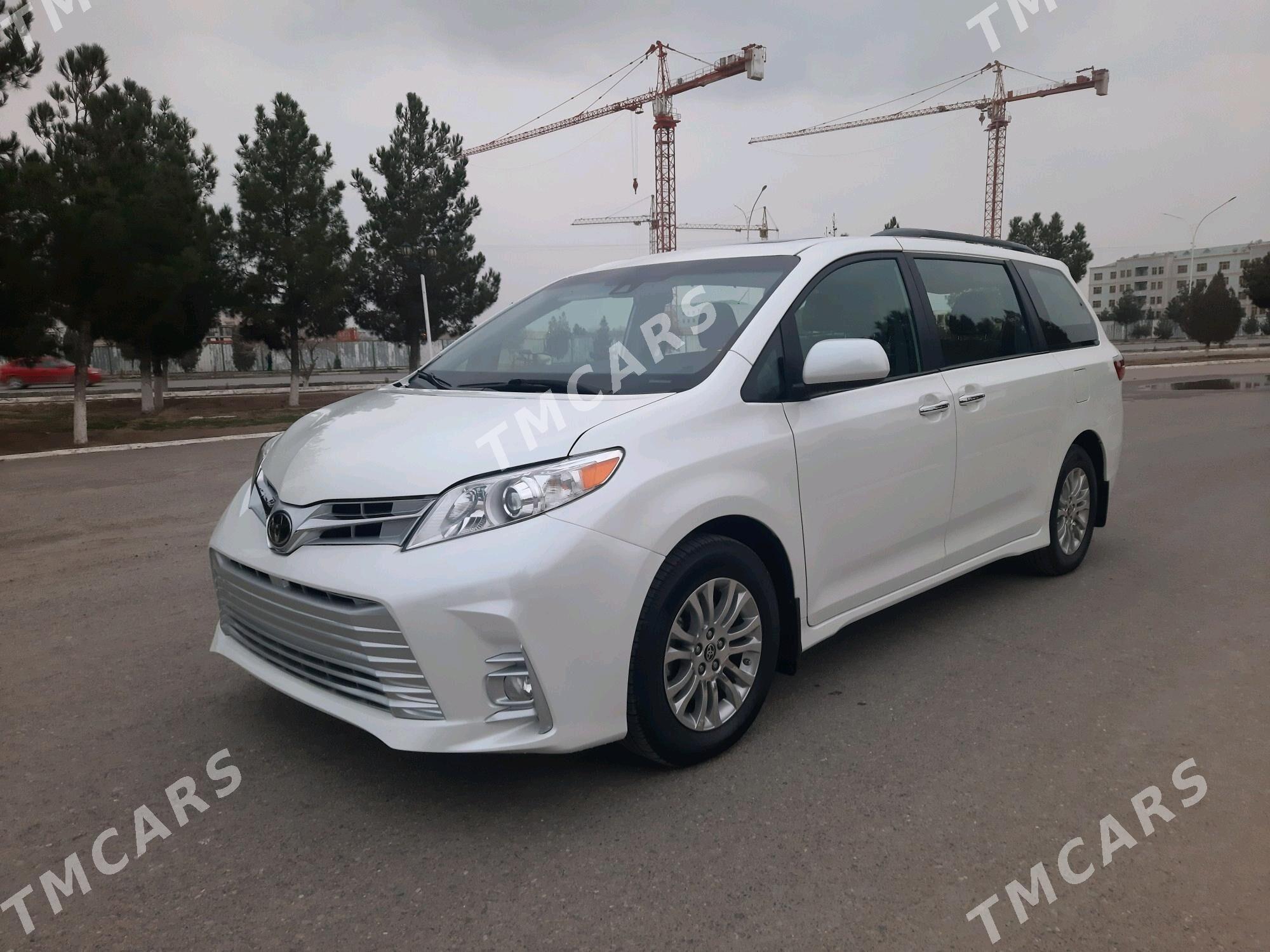 Toyota Sienna 2019 - 420 000 TMT - Мары - img 2