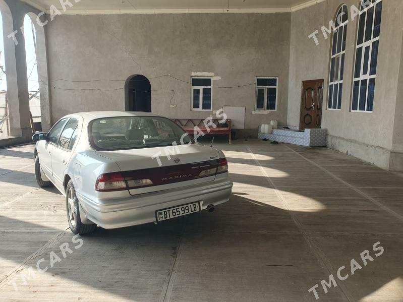 Nissan Maxima 1998 - 50 000 TMT - Чарджоу - img 2