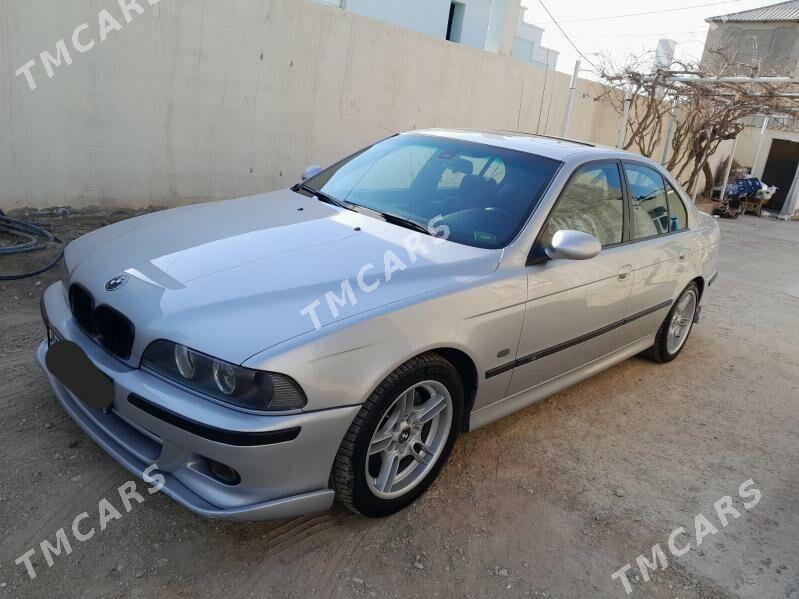 BMW E39 2000 - 120 000 TMT - Балканабат - img 2