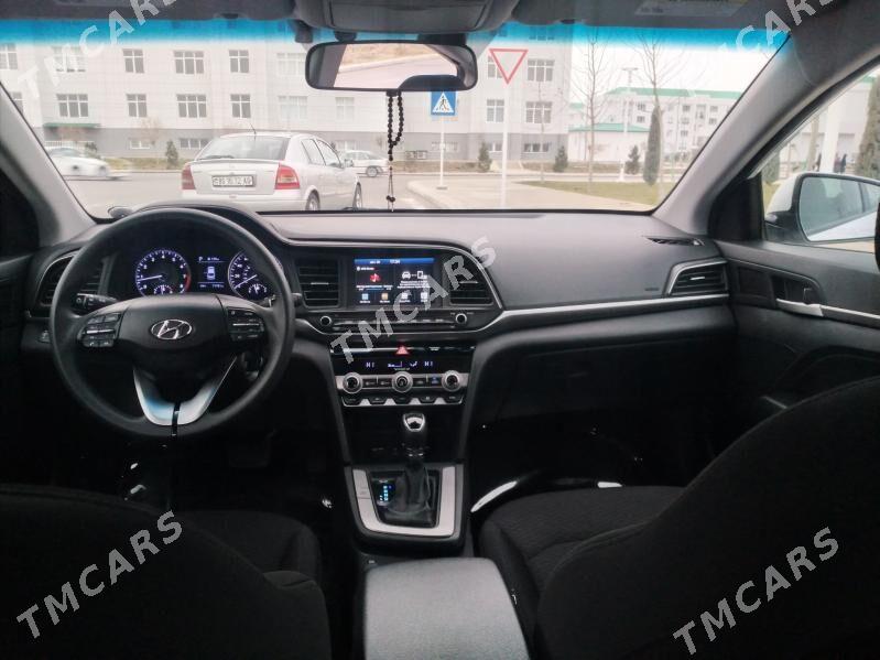 Hyundai Elantra 2019 - 205 000 TMT - Гуртли - img 5