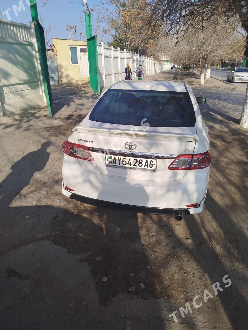 Toyota Corolla 2011 - 150 000 TMT - 11 мкр - img 2