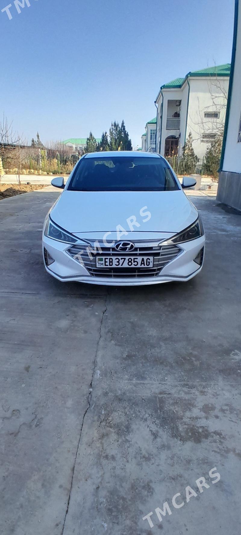 Hyundai Elantra 2020 - 198 000 TMT - Тязе заман - img 8