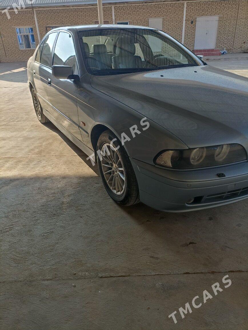 BMW 530 2002 - 110 000 TMT - Сакарчага - img 3