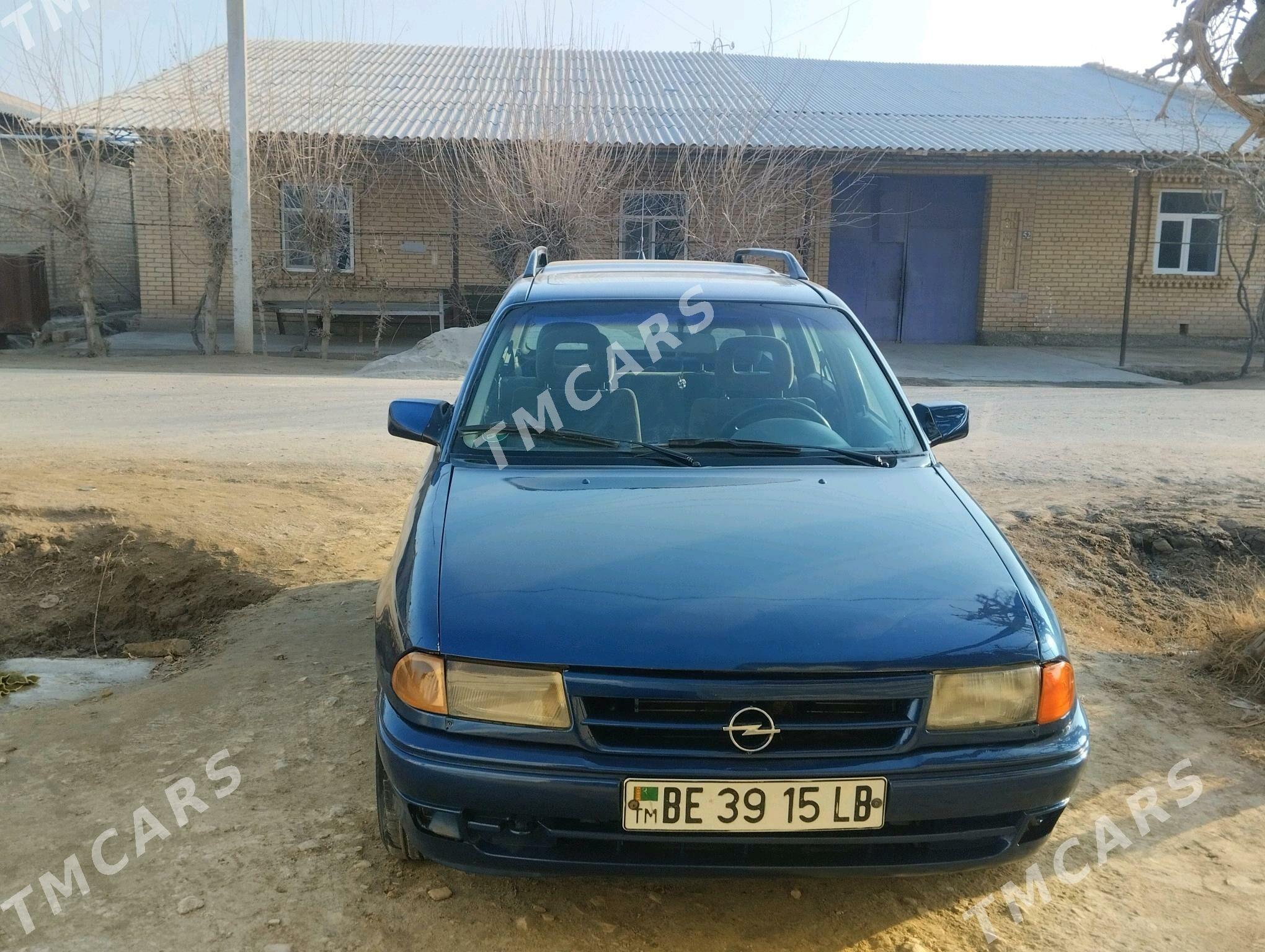 Opel Astra 1992 - 40 000 TMT - Дянев - img 2