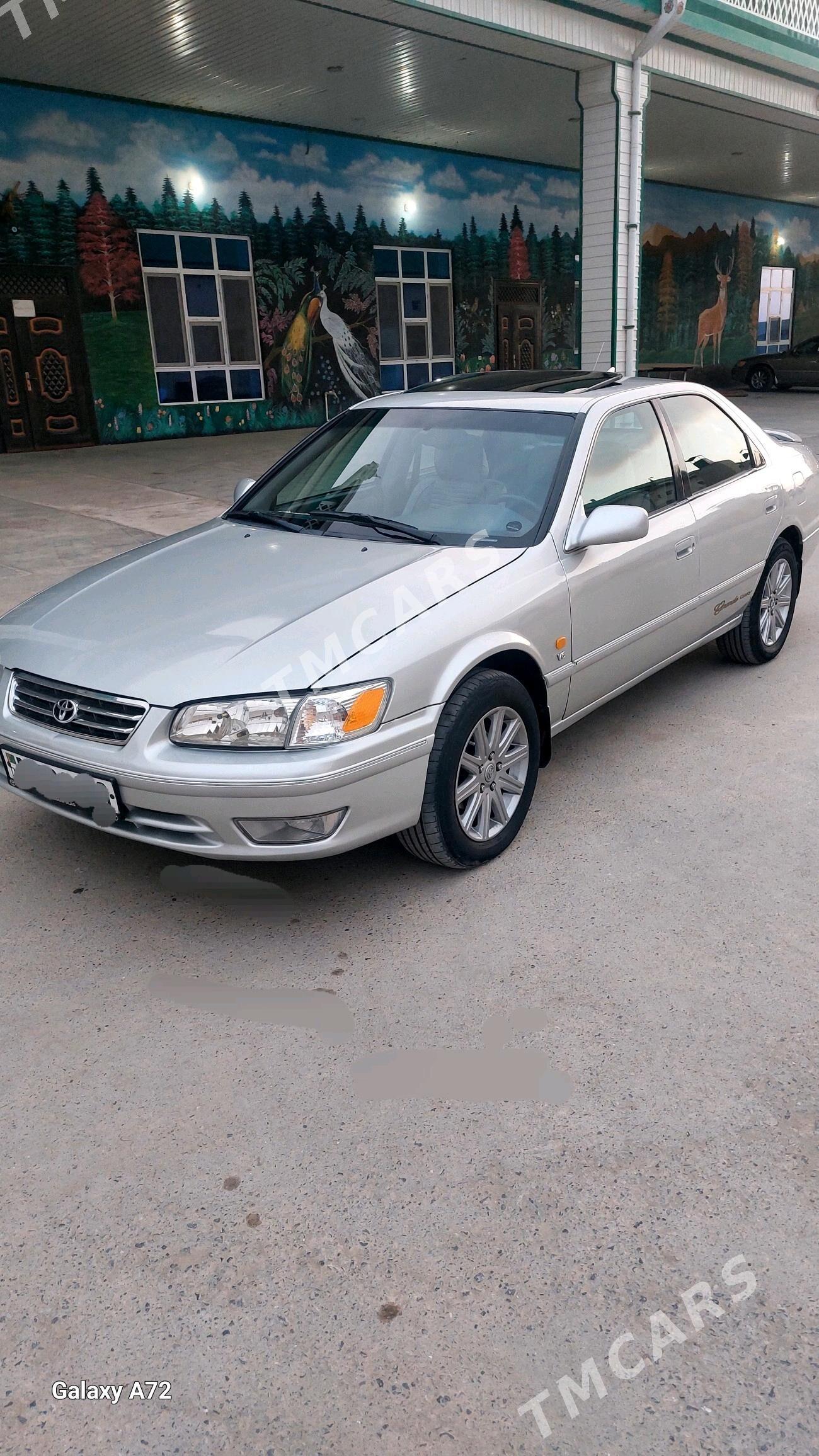 Toyota Camry 2001 - 140 000 TMT - Дянев - img 6