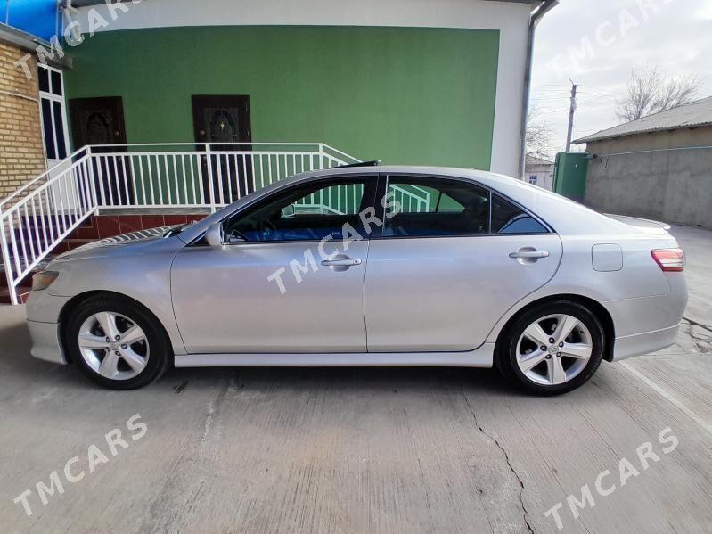 Toyota Camry 2011 - 200 000 TMT - Серахс - img 5