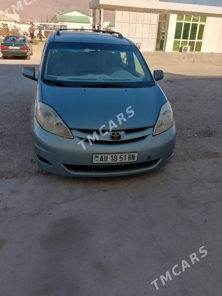 Toyota Sienna 2009 - 180 000 TMT - Balkanabat - img 2