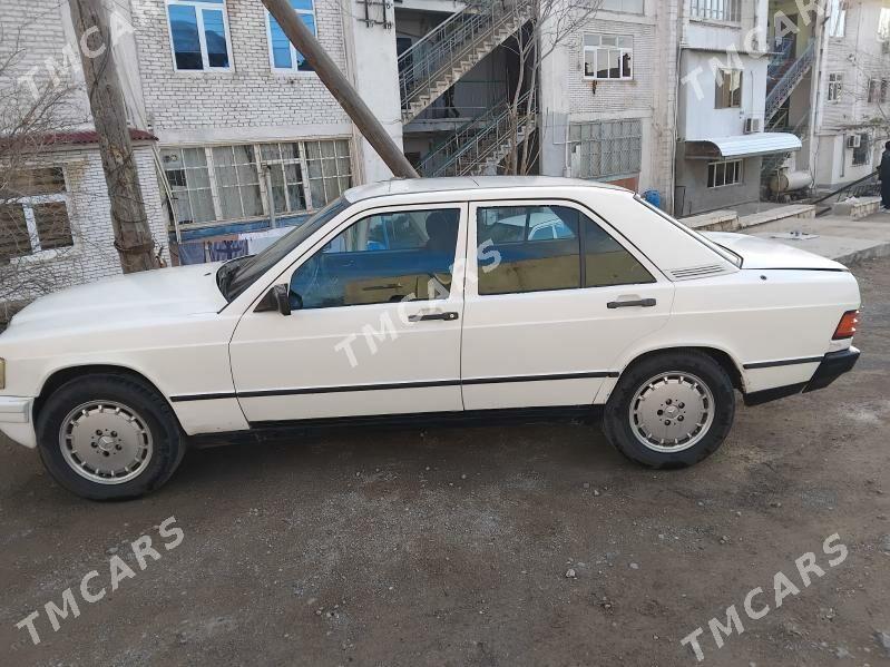 Mercedes-Benz 190E 1985 - 18 000 TMT - Туркменбаши - img 4